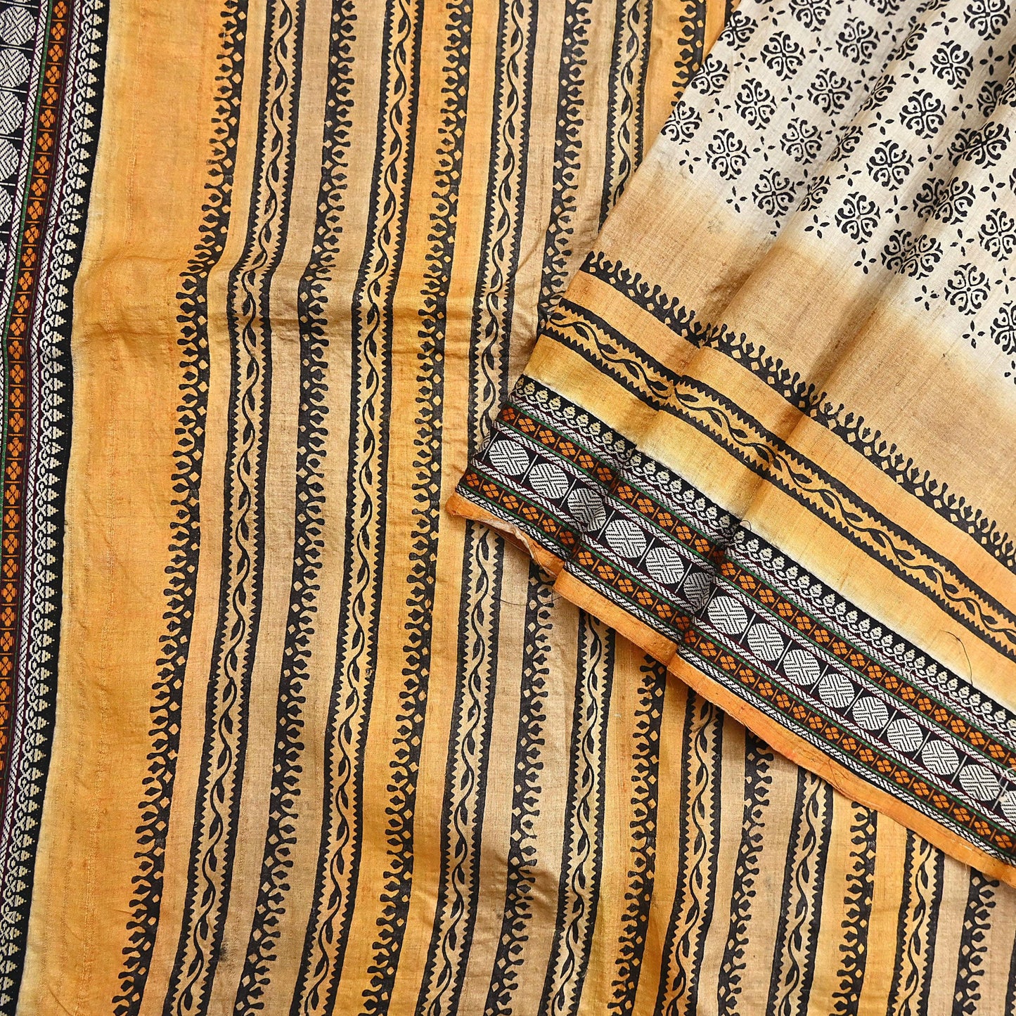 Indian Vintage Saree Ivory & Saffron Pure Khadi Silk Handloom Hand woven Sari Fabric 5yard Ethnic Dressmaking Crafting Upcycle Quilting