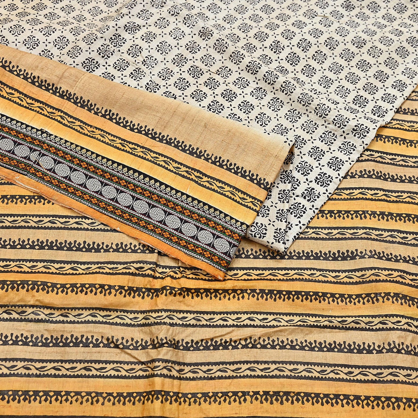 Indian Vintage Saree Ivory & Saffron Pure Khadi Silk Handloom Hand woven Sari Fabric 5yard Ethnic Dressmaking Crafting Upcycle Quilting