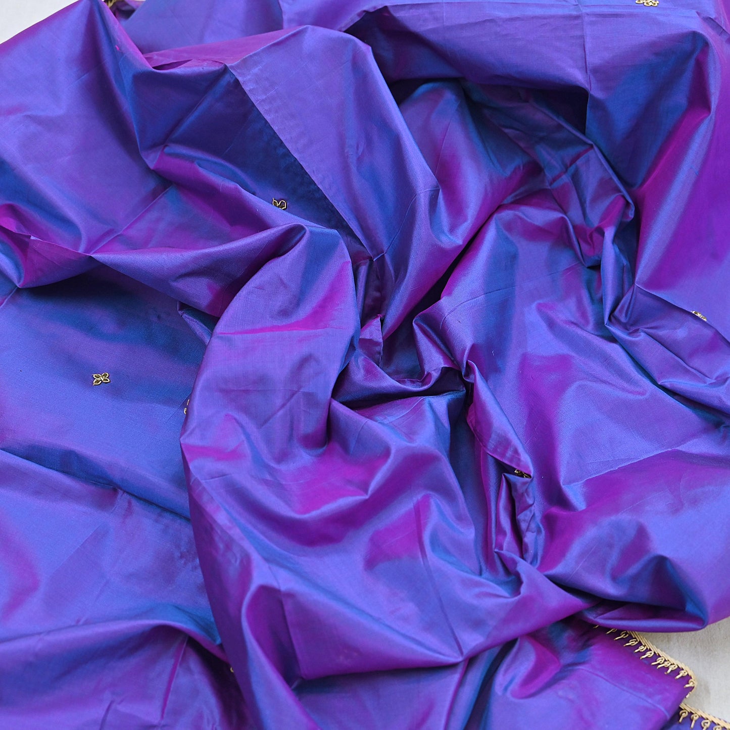 Indian Vintage Dupatta Purple Pure Silk Long Stole Hand Embroidered Scarves Floral Design Stole Veil Wrap Zardozi/ dabka