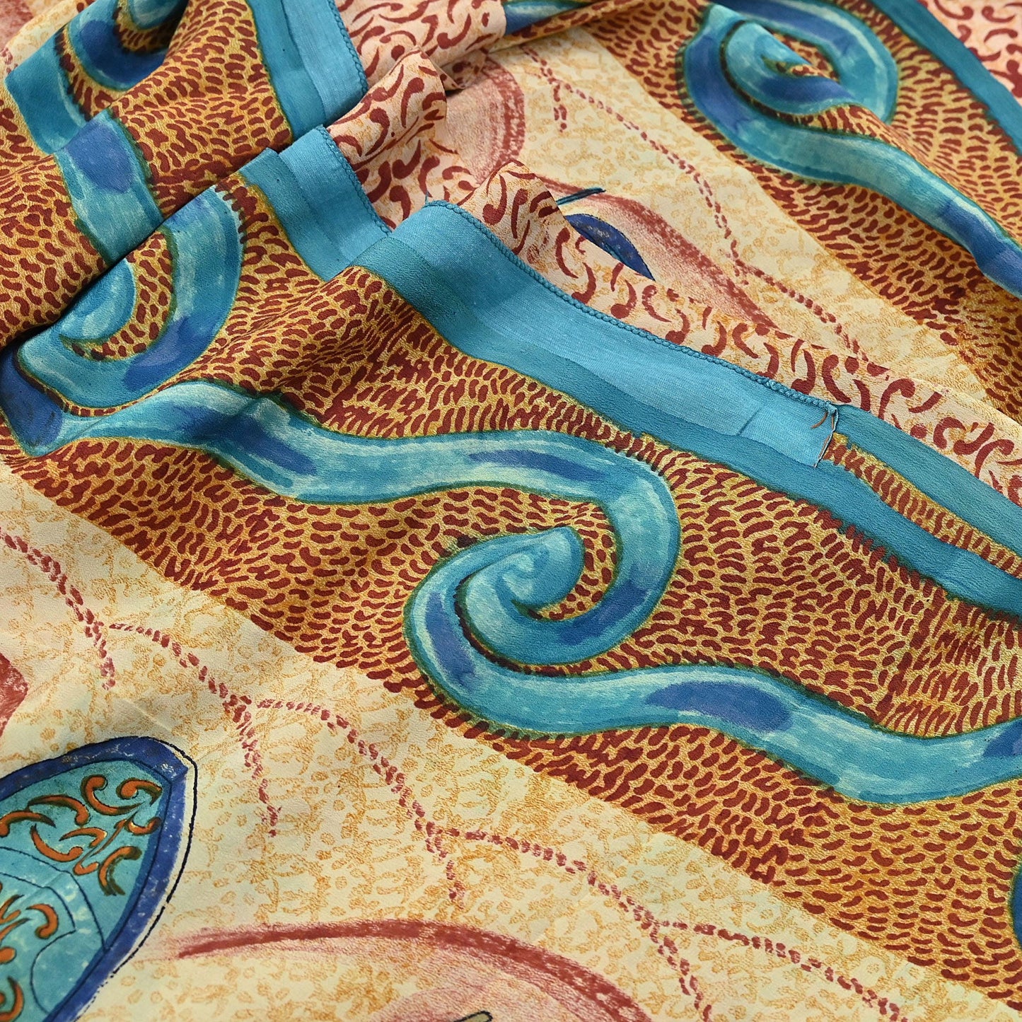 Indian Vintage Beige Pure Crepe Silk Saree Floral Block Print 5 Yards Soft Sewing Fabric for Dressmaking, Quilting, Crafting