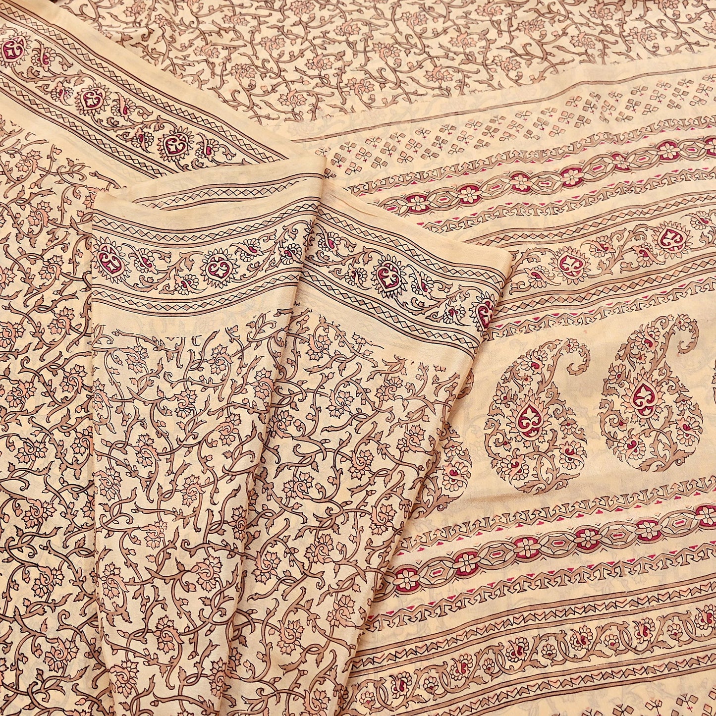 Indian Vintage Sari Beige 100% Pure Silk Printed Sarees 6yd Craft Fabric Sewing Soft Dress Making Floral Quilting Crafting Upcycle