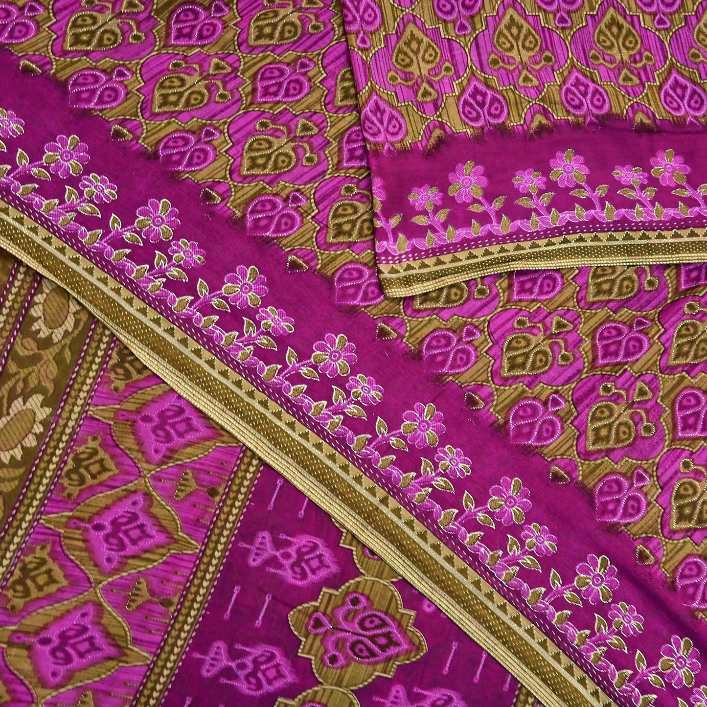 Indian Vintage Sari Green & Purple Pure Cotton Printed Sarees Craft Fabric Soft 5Yd Sarong Wrap Boho Fabric Kimono Quilting Crafting Upcycle