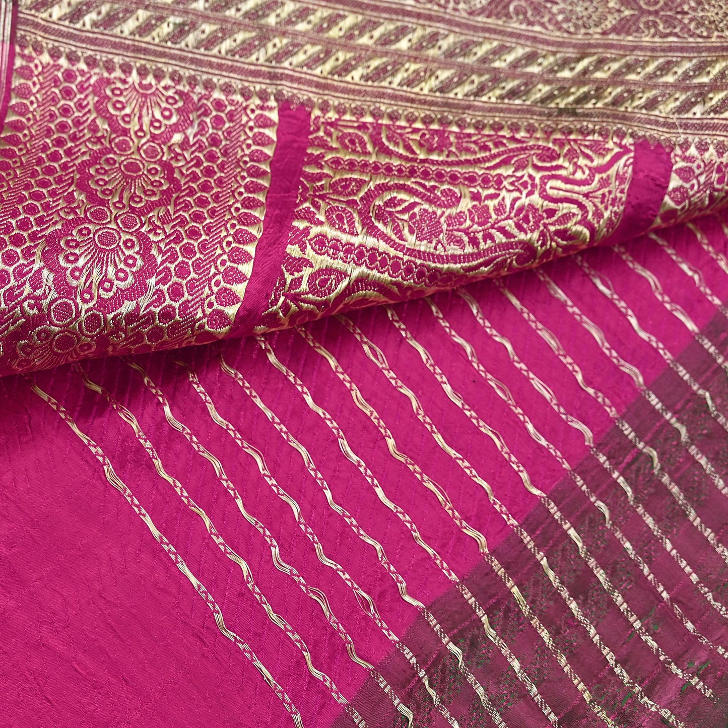 Indian Vintage Sari Heavy Wedding Pure Satin Silk Rani Pink saree Banarasi Brocade Saree Golden Zari 5Yard Fabric Ethnic Dressmaking