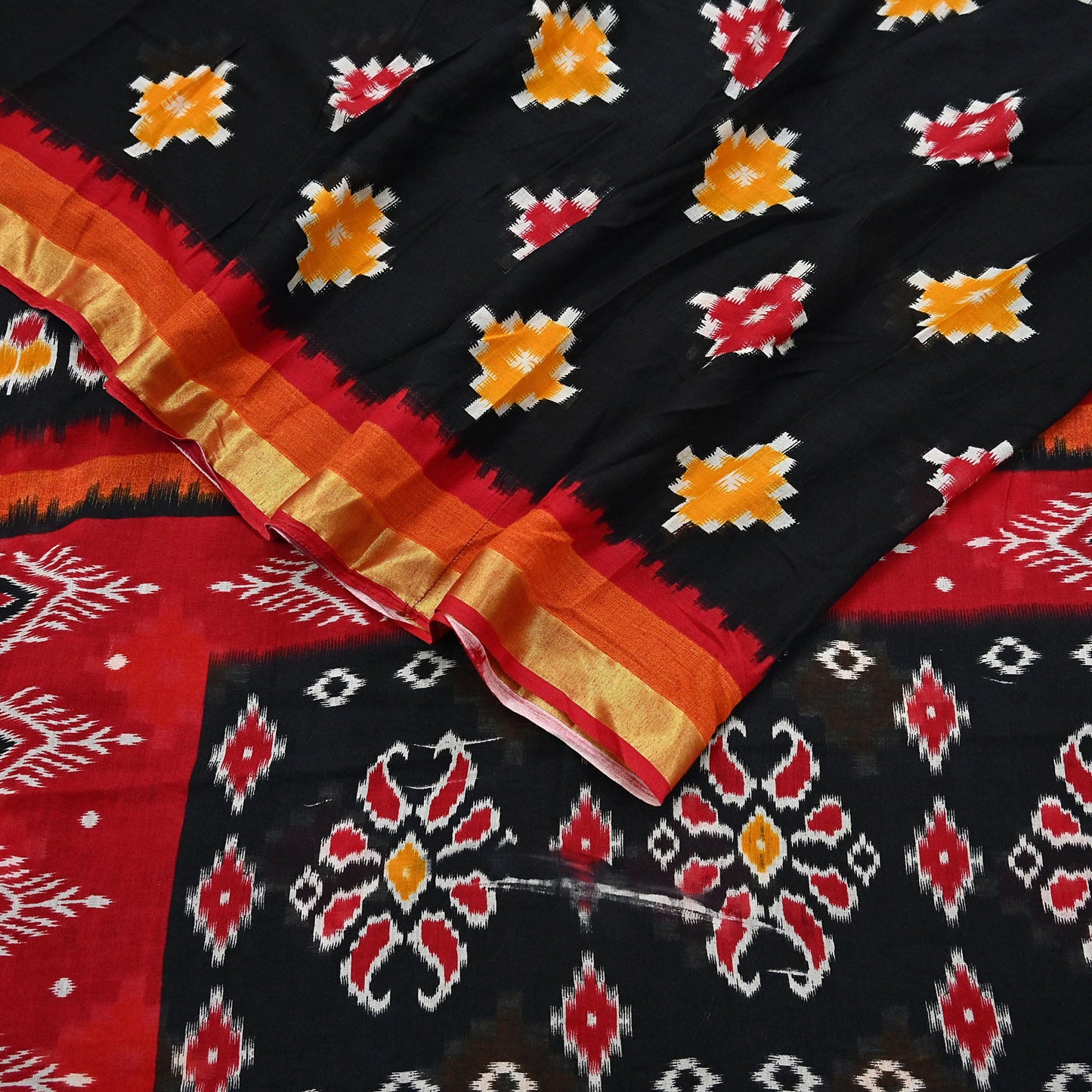 Indian Vintage Sari Black & Red Printed Pure Cotton Sarees Craft Fabric 5Yd Soft Sewing Sarong Wrap Boho Floral Quilting Dress making