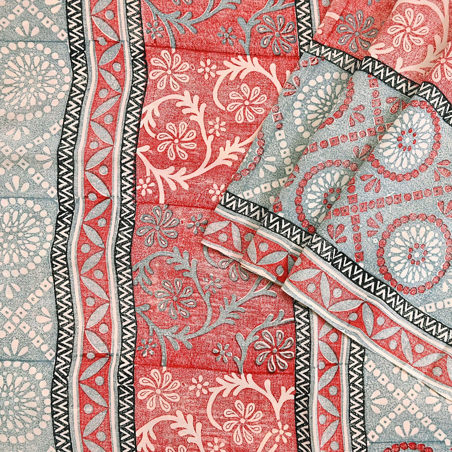 Indian Vintage Sari Ivory & Red Pure Crepe Silk Printed Saree 5yard Sewing Soft Craft Fabric Wrap