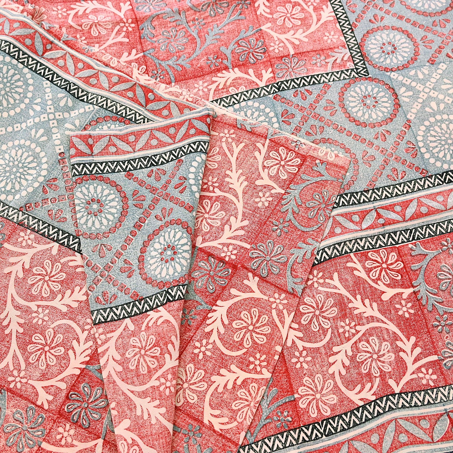 Indian Vintage Sari Ivory & Red Pure Crepe Silk Printed Saree 5yard Sewing Soft Craft Fabric Wrap