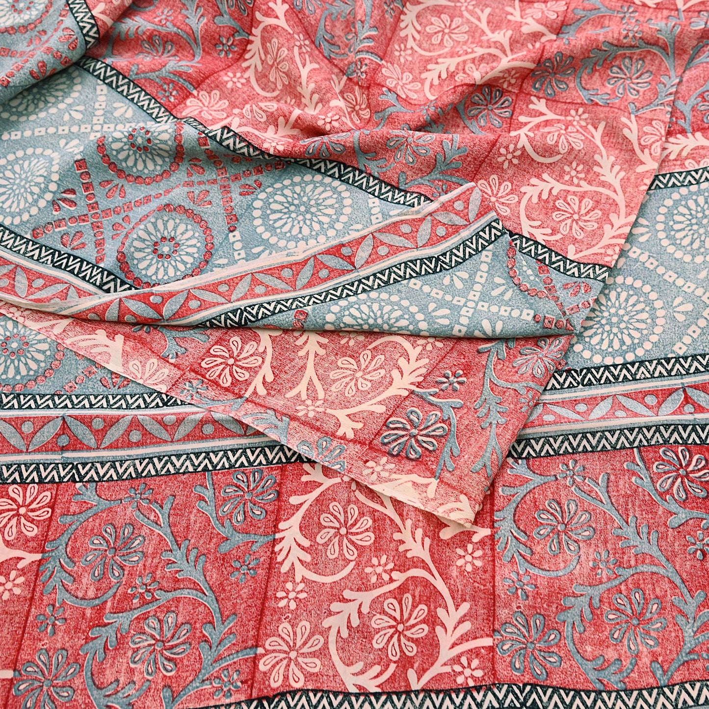 Indian Vintage Sari Ivory & Red Pure Crepe Silk Printed Saree 5yard Sewing Soft Craft Fabric Wrap