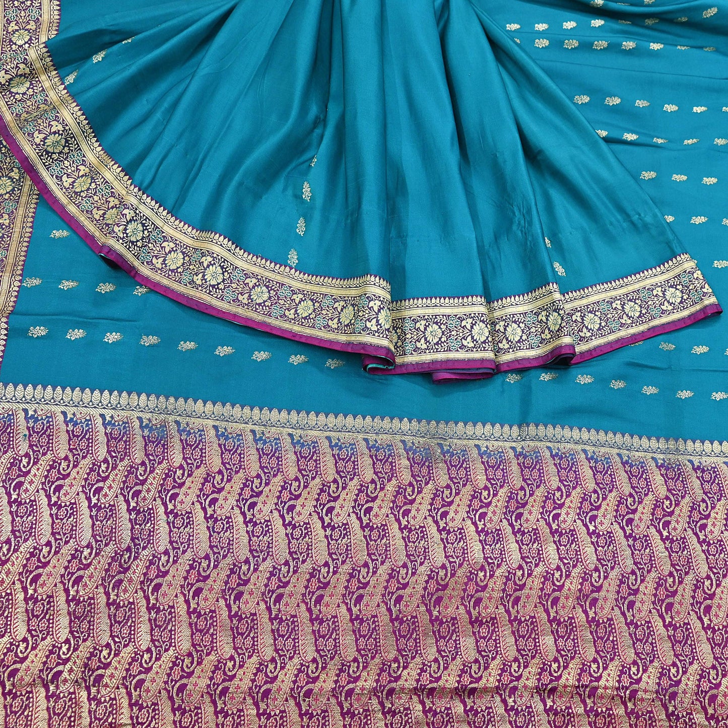 Vintage Sari Purple & Green Heavy Pure Satin Silk Woven Banarasi Brocade Saree Golden Zari 5Yd Dress making Bridal/wedding Sari Crafting