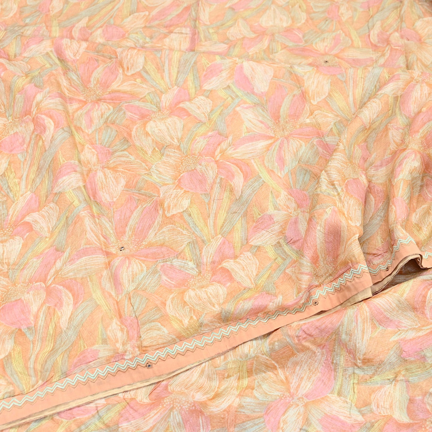 Indian Vintage Sari Peach & beige Pure Silk Hand Embroidered Sarees 5Yd Craft Fabric Sewing soft Quilting Crafting Ethnic Bollywood sarees