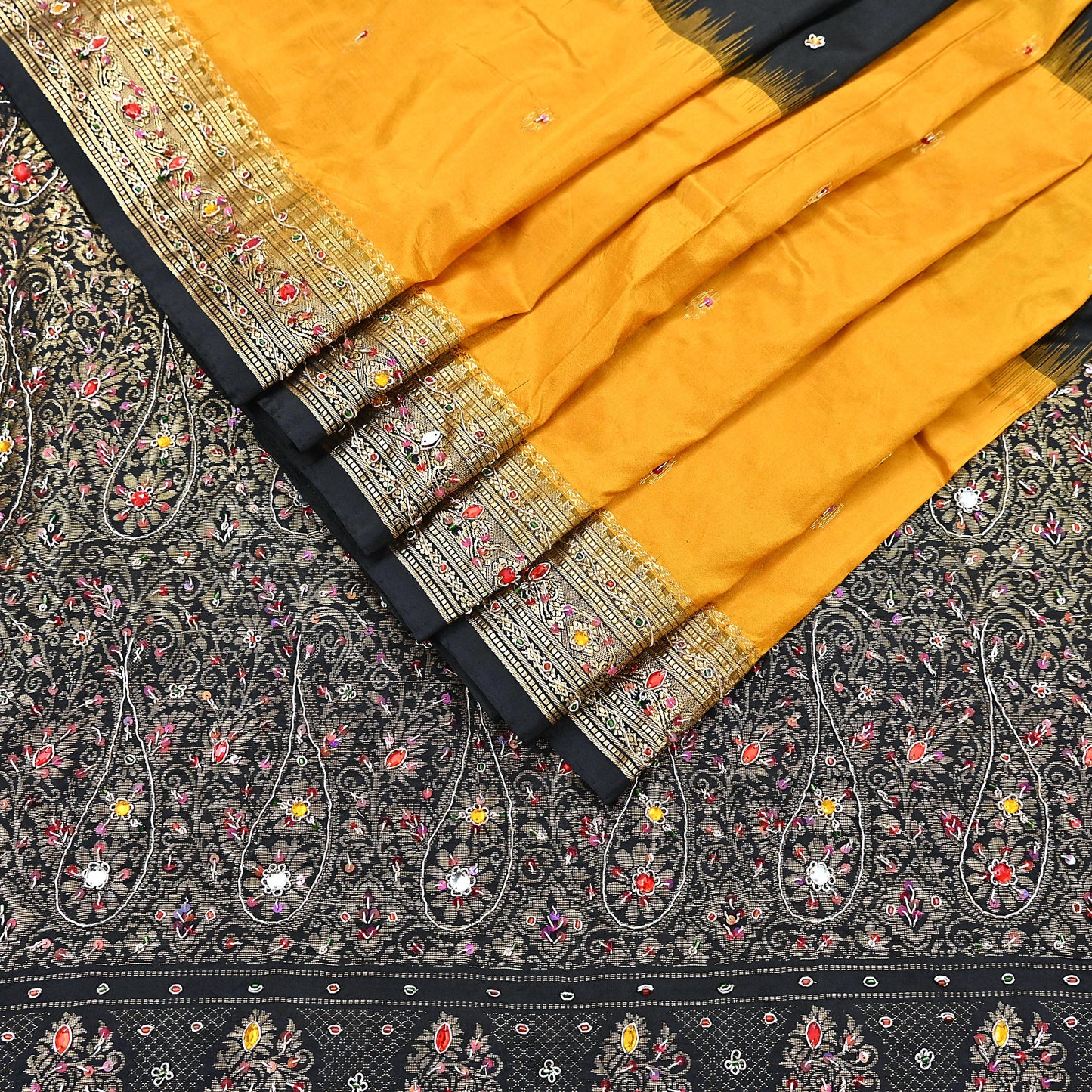 Indian Vintage Kanjivaram Saree Heavy Hand Embroidered Pure Silk Black & Yellow Bridal Fabric 5 Yards Dress Making Bollywood Sarees