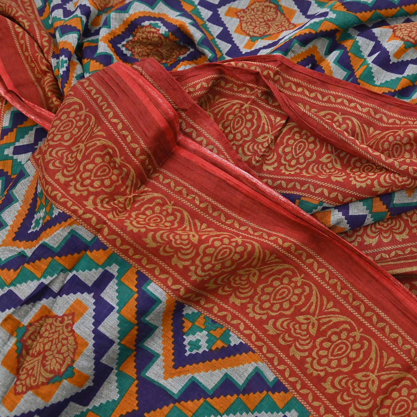 Indian Vintage Sari Red & Multi Printed 100% Pure Cotton Sarees Craft Fabric 5Yd Sewing Sarong Wrap Boho Floral Dress Making Crafting Soft