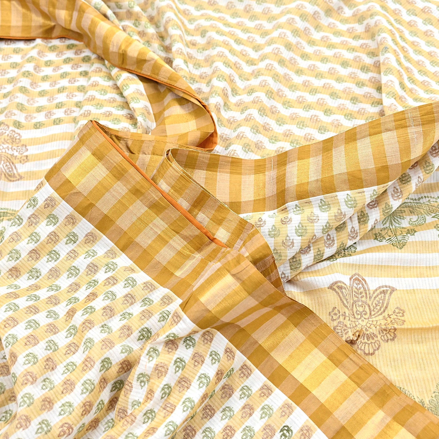 Indian Vintage Sari White & Beige Printed 100% Pure Cotton Sarees Craft Fabric 5Yd Sewing Sarong Wrap Boho Quilting Crafting zari border