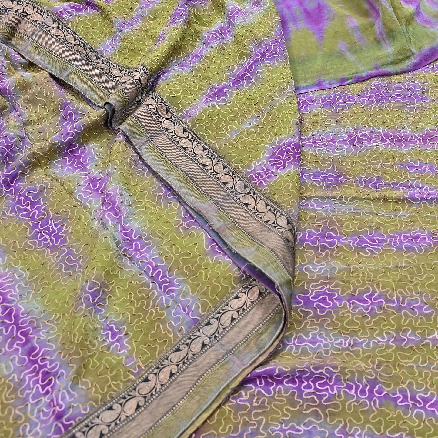 Indian Vintage Purple & Green Saree Pure Crepe Silk Hand Embroidered Tie-Dye Sari Fabric 6yard Sewing Craft Fabric Ethnic zari