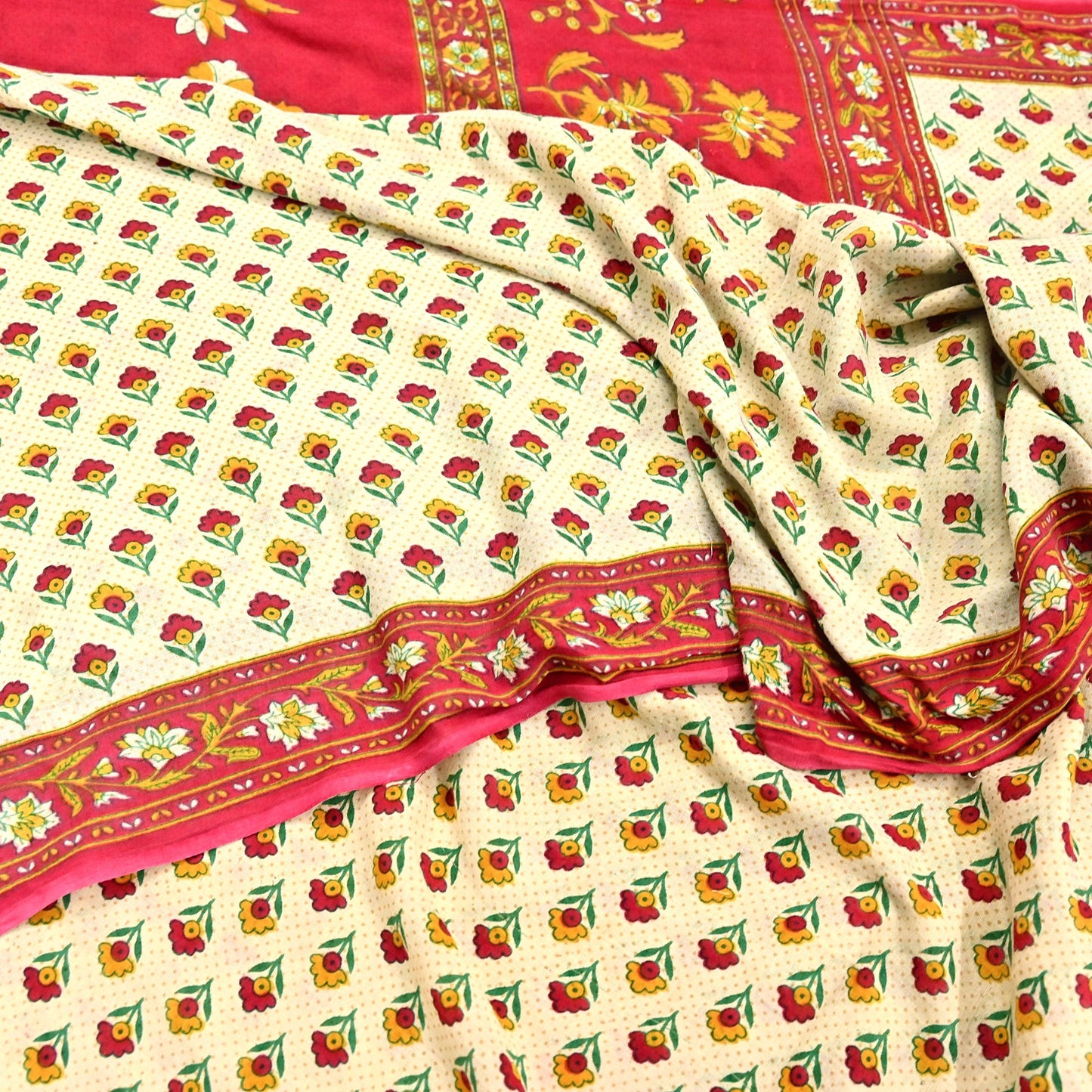 Indian Vintage Sari Red & Ivory Printed 100% Pure Cotton Sarees Craft Fabric 5Yard Sewing Sarong Wrap Boho Floral Dress making Quilting Soft