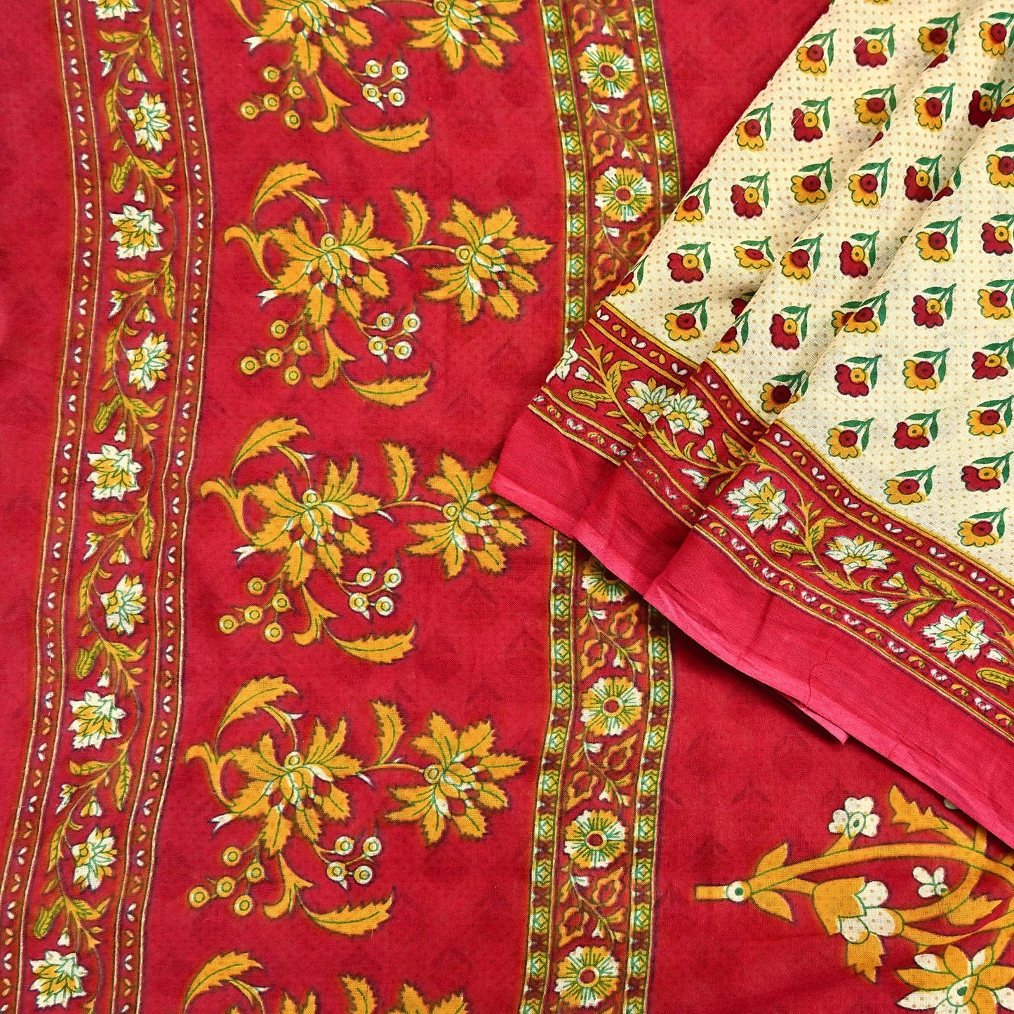 Indian Vintage Sari Red & Ivory Printed 100% Pure Cotton Sarees Craft Fabric 5Yard Sewing Sarong Wrap Boho Floral Dress making Quilting Soft