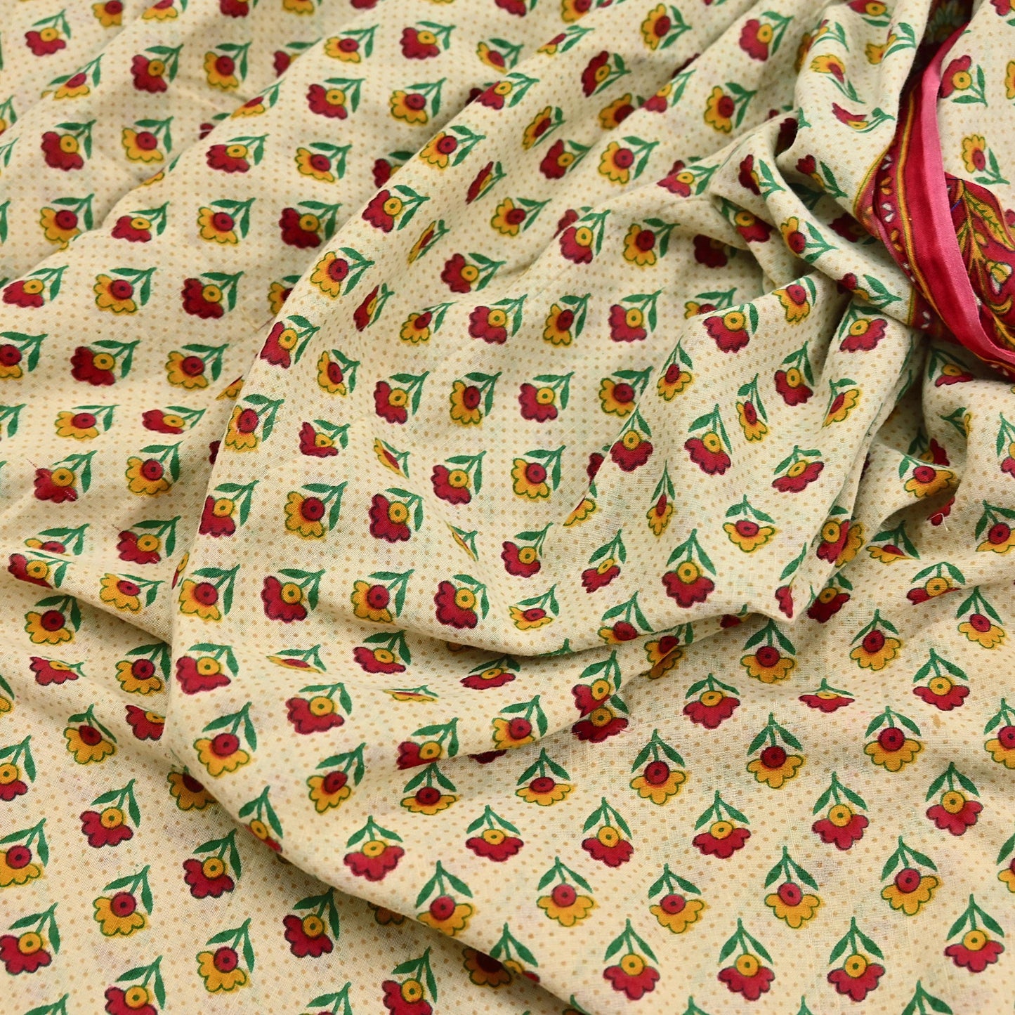 Indian Vintage Sari Red & Ivory Printed 100% Pure Cotton Sarees Craft Fabric 5Yard Sewing Sarong Wrap Boho Floral Dress making Quilting Soft