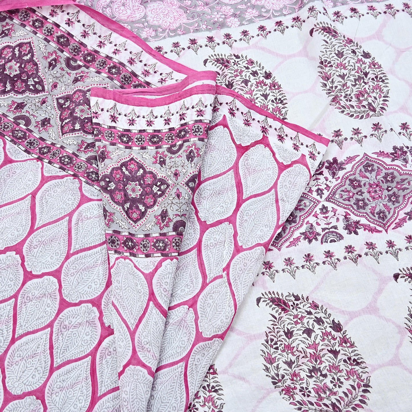 Indian Vintage Sari White & Pink Printed Pure Cotton Sarees Craft Fabric 5Yd Sewing Sarong Wrap Boho Floral Quilting Dress making