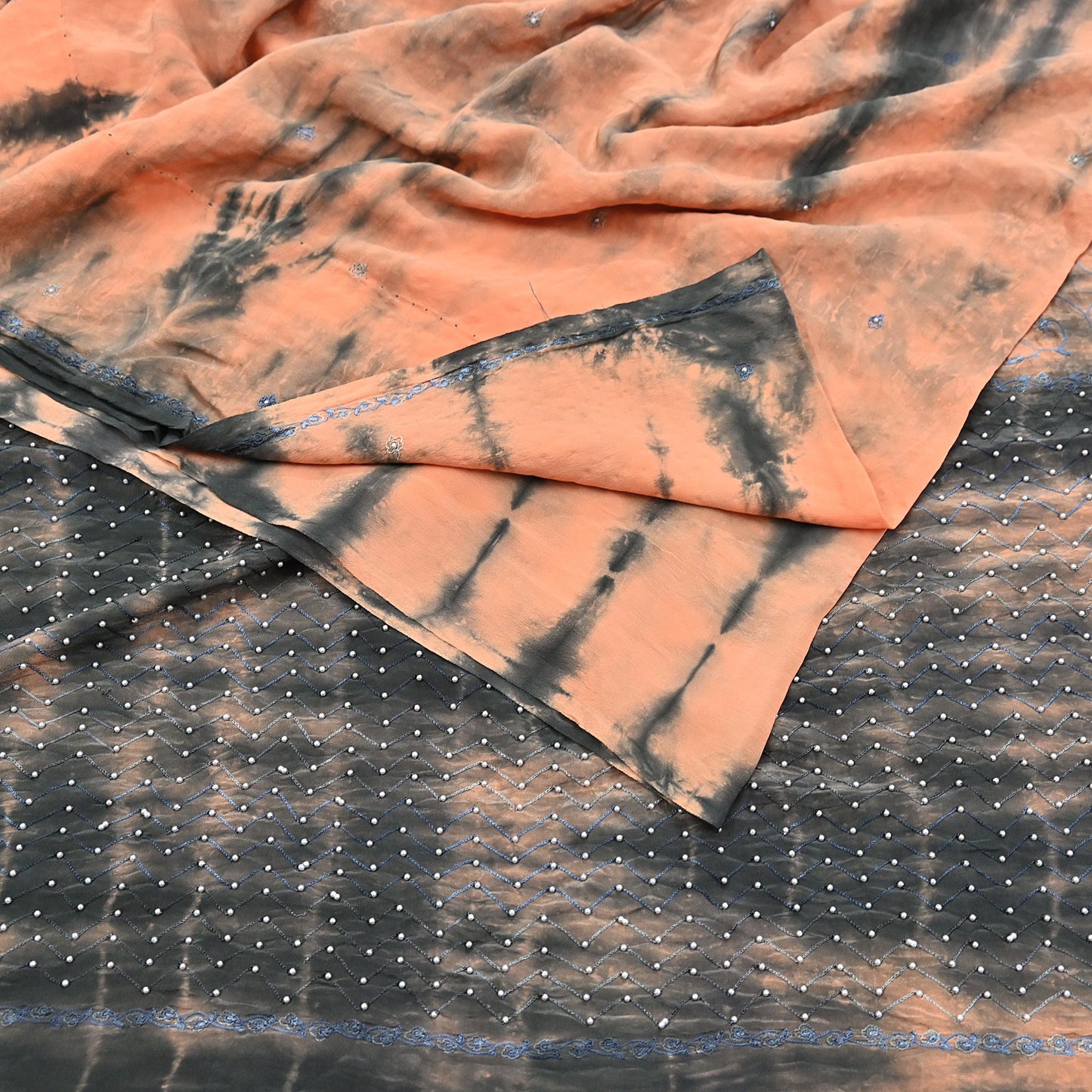 Indian Vintage Saree Peach & Black Pure Crepe Silk Hand Embroidered Tie-Dye Sari Fabric 5yard Sewing Craft Fabric Dressmaking Crafting Zari