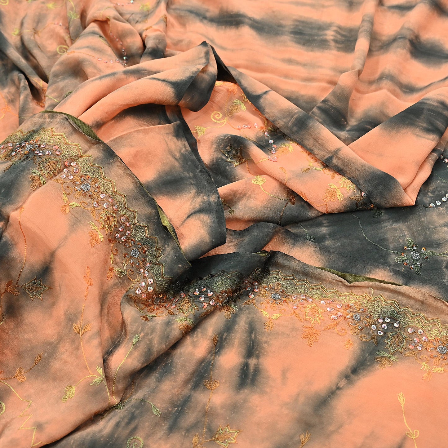 Indian Vintage Saree Peach & Black Pure Crepe Silk Hand Embroidered Tie-Dye Sari Fabric 5yard Sewing Craft Fabric Dressmaking Crafting Zari