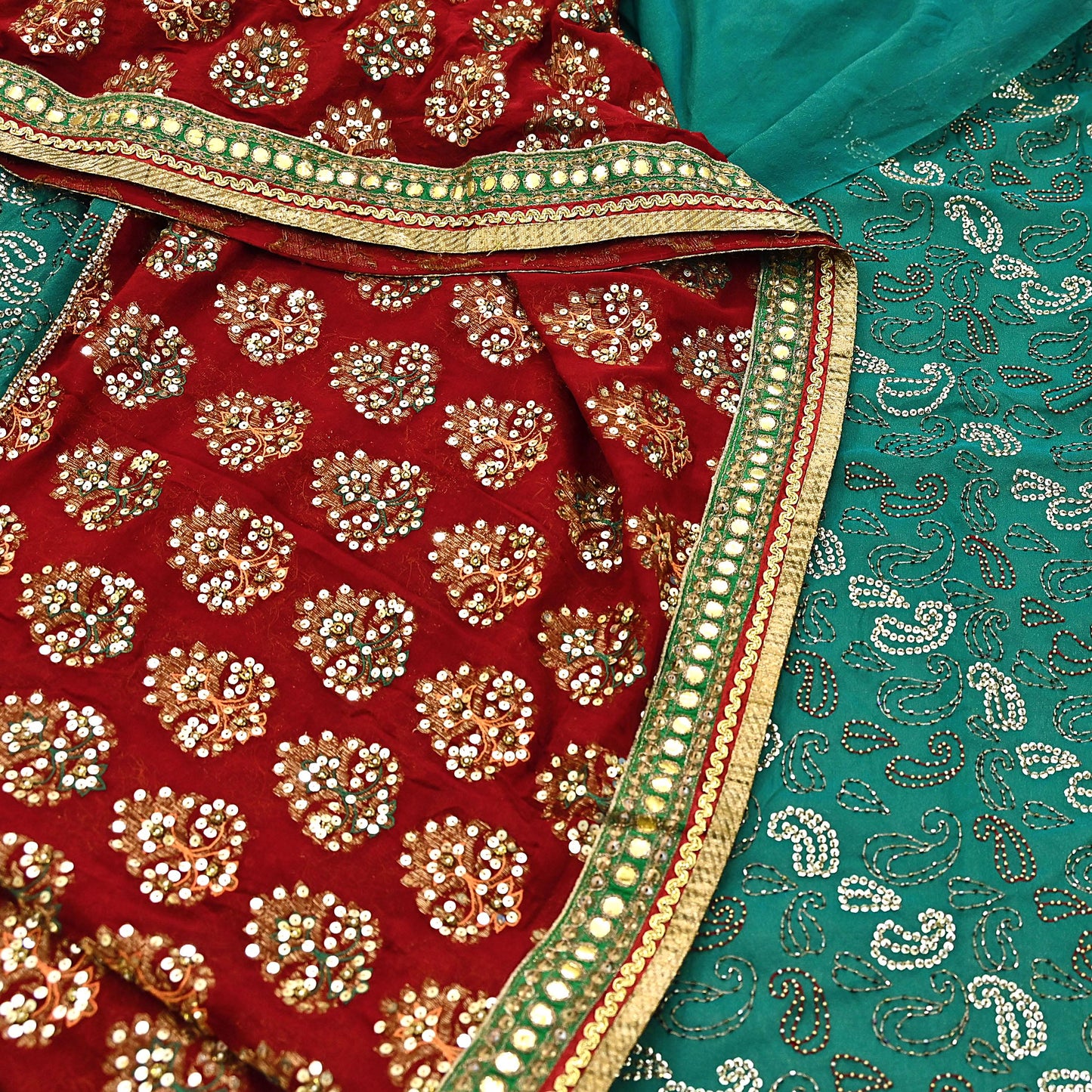 Indian Vintage Heavy Green & Red Saree Georgette Embroidered Sari Craft Fabric 5Yd Sewing Soft Ethnic Zari Dress Making wedding Sari