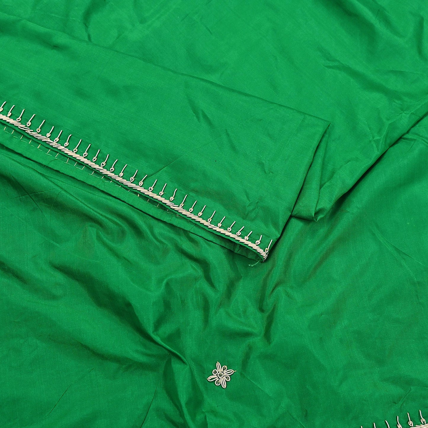 Indian Vintage Dupatta Green Pure Silk Long Stole Hand Embroidered Scarves Floral Design Stole Veil Wrap Zardozi/ dabka