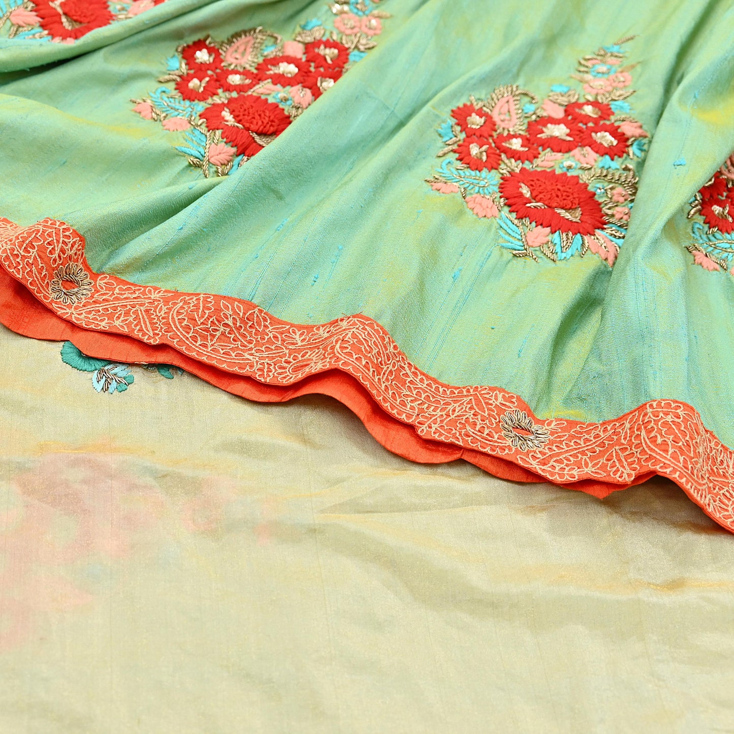Indian Pre-owned Heavy Sari Golden & Sage Green Pure Silk Hand Embroidered Sarees Designer Abu Jani 5Yd Sewing Ethnic Sarees