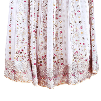 Indian Pre-owned White Pure Georgette Embroidered Lehenga/Skirt Bridal Wear Bollywood