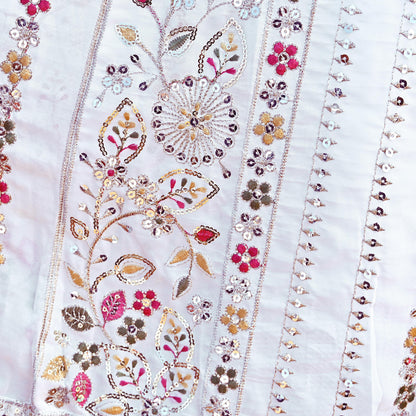 Indian Pre-owned White Pure Georgette Embroidered Lehenga/Skirt Bridal Wear Bollywood