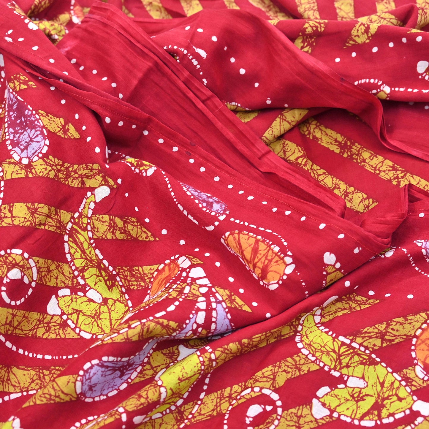 Indian Vintage Sari Red Batik Printed Saree 100% Pure Cotton 5Yd Craft Fabric Soft Sewing Sarong Wrap Boho Quilting Dress Making