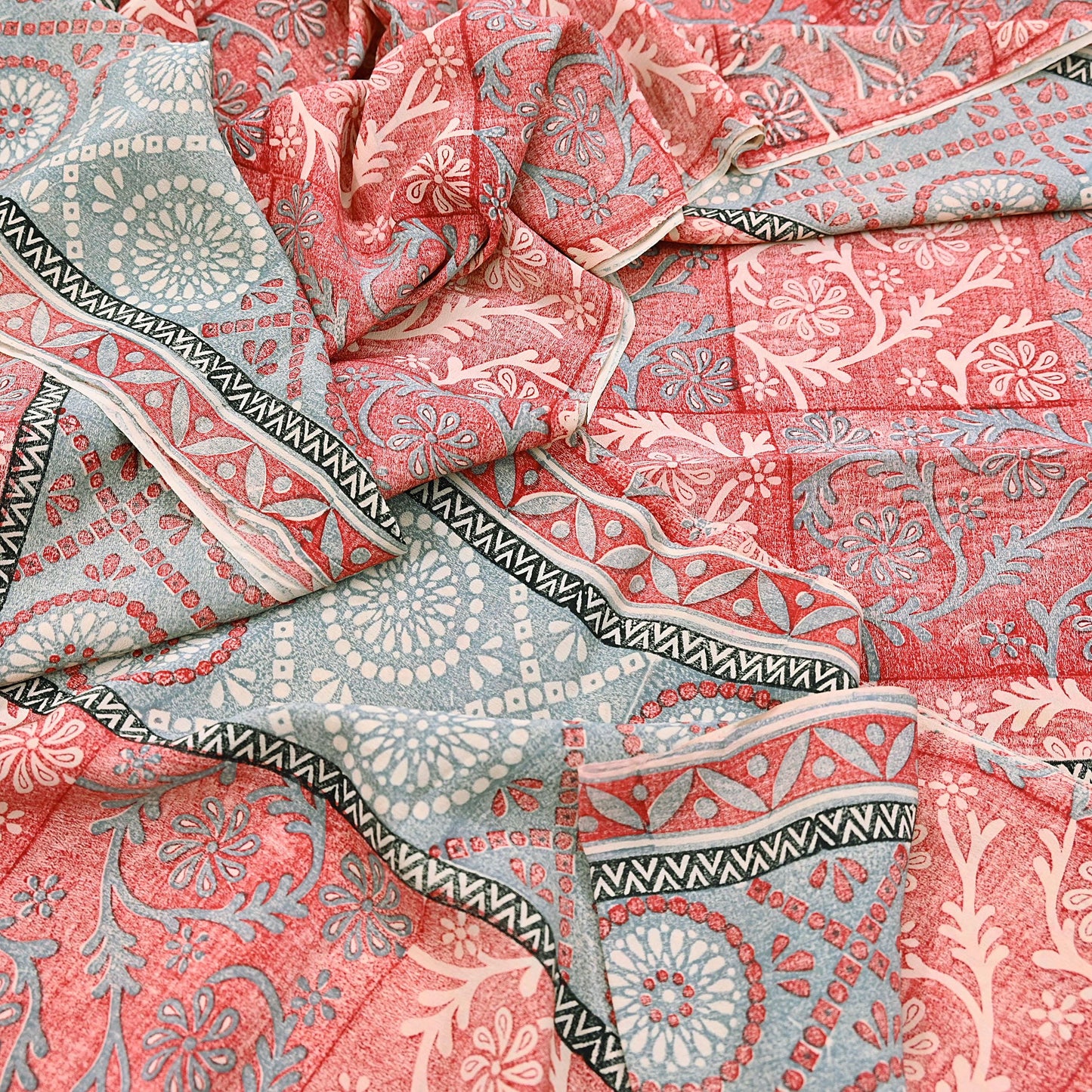 Indian Vintage Sari Ivory & Red Pure Crepe Silk Printed Saree 5yard Sewing Soft Craft Fabric Wrap