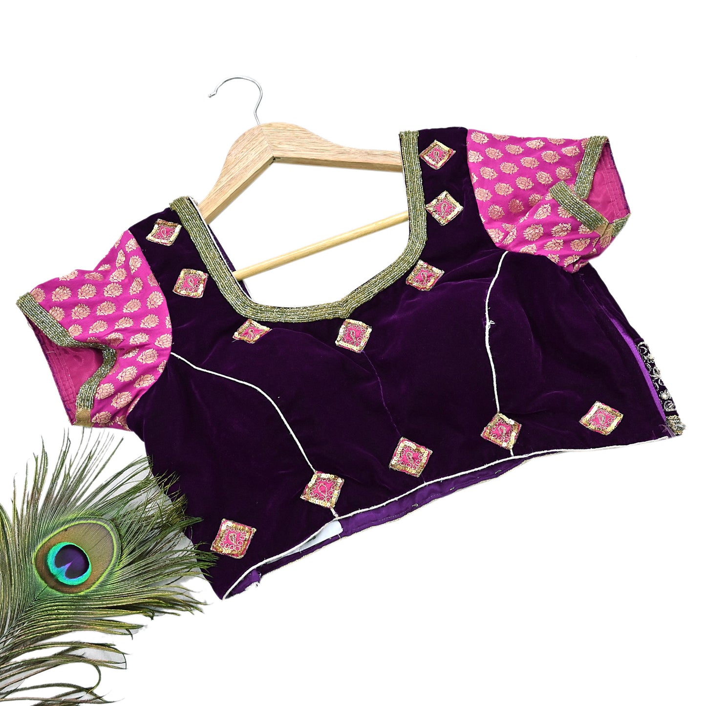 Indian Pre-owned Heavy Purple Velvet Hand Embroidered By Designer Anamika Khanna Padded Blouse/Top/Crop M Size Party wear Bollywood