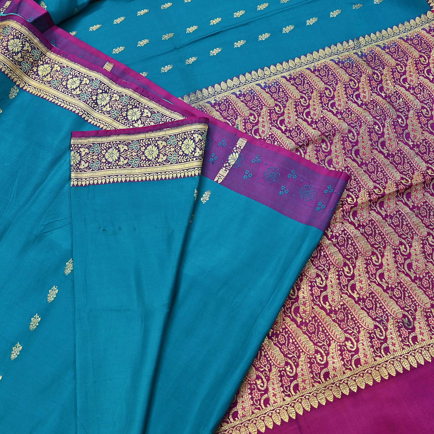 Vintage Sari Purple & Green Heavy Pure Satin Silk Woven Banarasi Brocade Saree Golden Zari 5Yd Dress making Bridal/wedding Sari Crafting