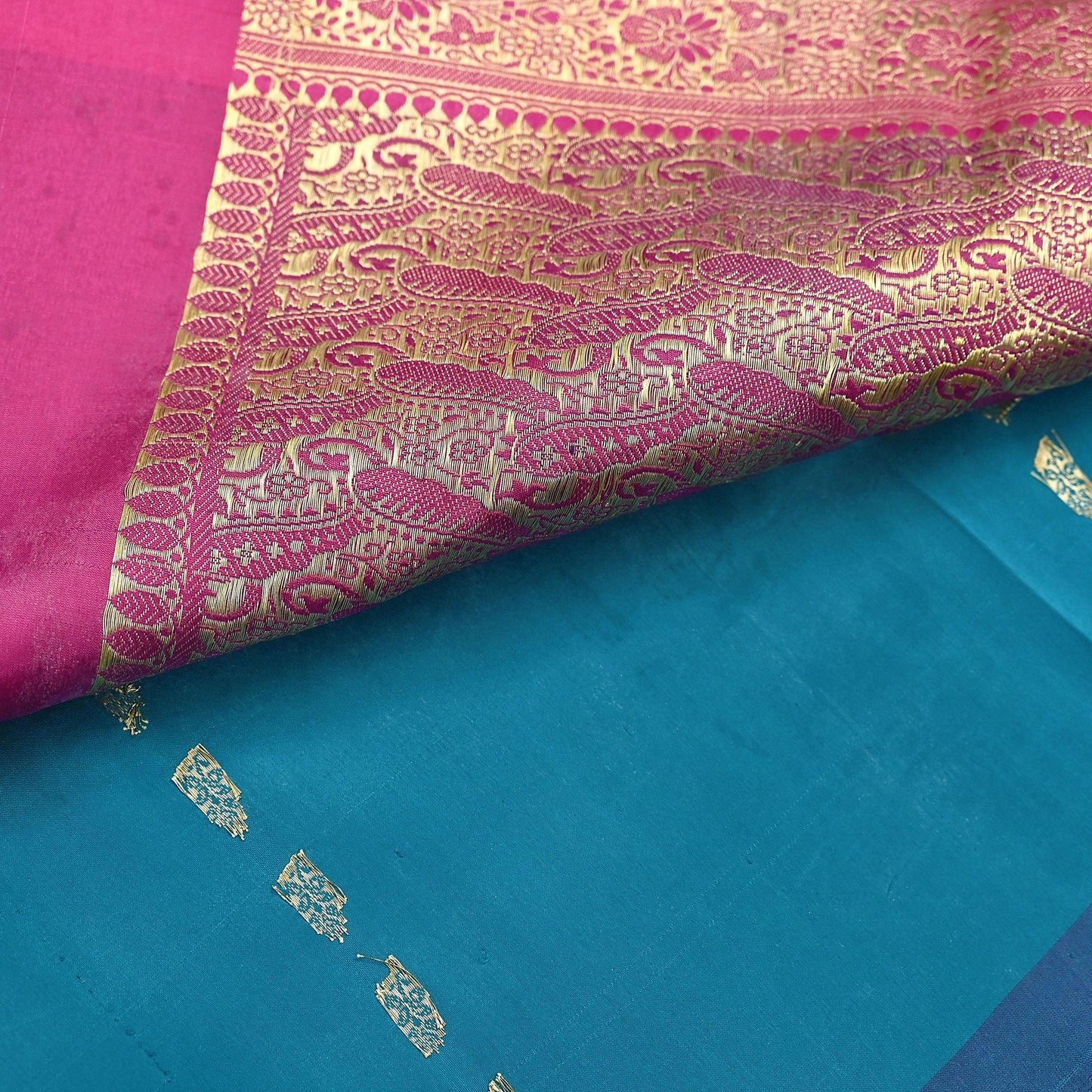 Vintage Sari Purple & Green Heavy Pure Satin Silk Woven Banarasi Brocade Saree Golden Zari 5Yd Dress making Bridal/wedding Sari Crafting