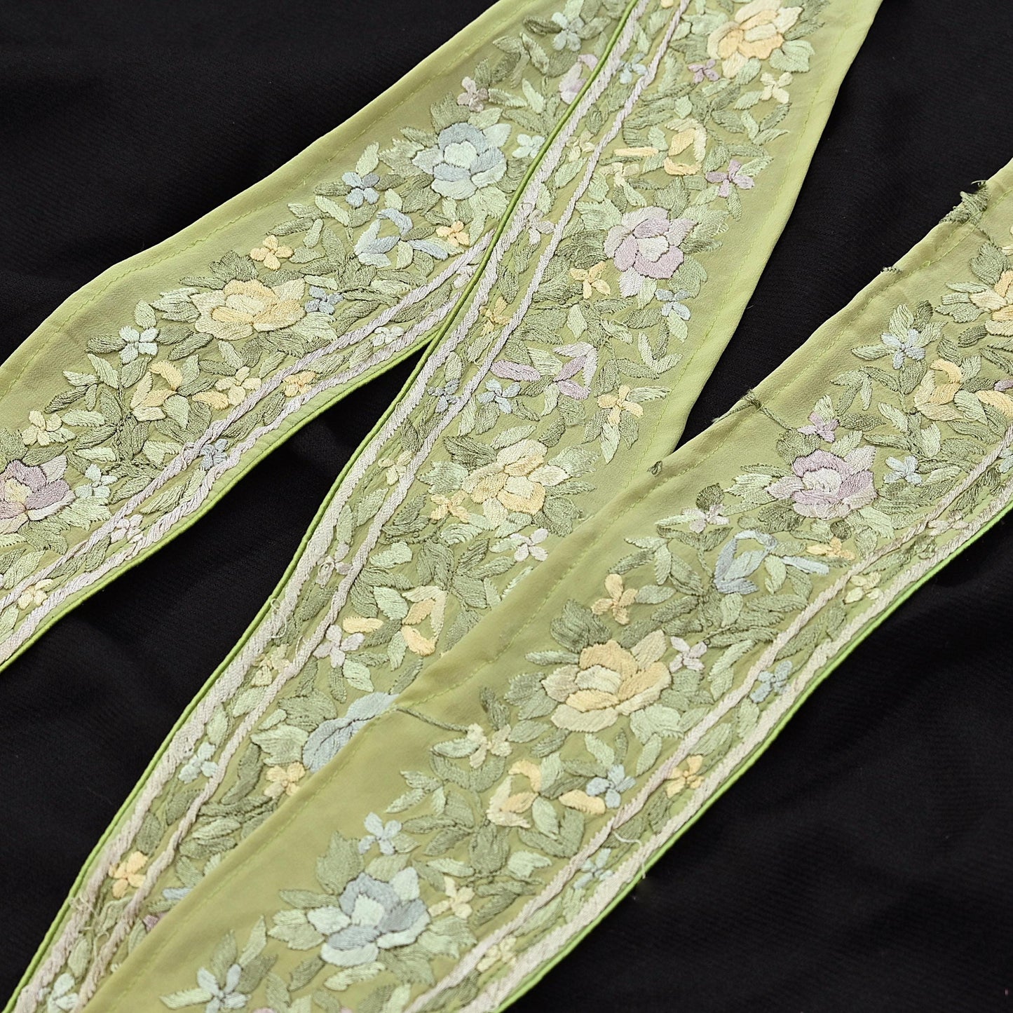 Indian Antique Vintage Real Parsi Gara Border Green Hand Embroidered Craft Trim Lace Sewing Saree Ribbon Recycled 1yard Pure Crepe Silk