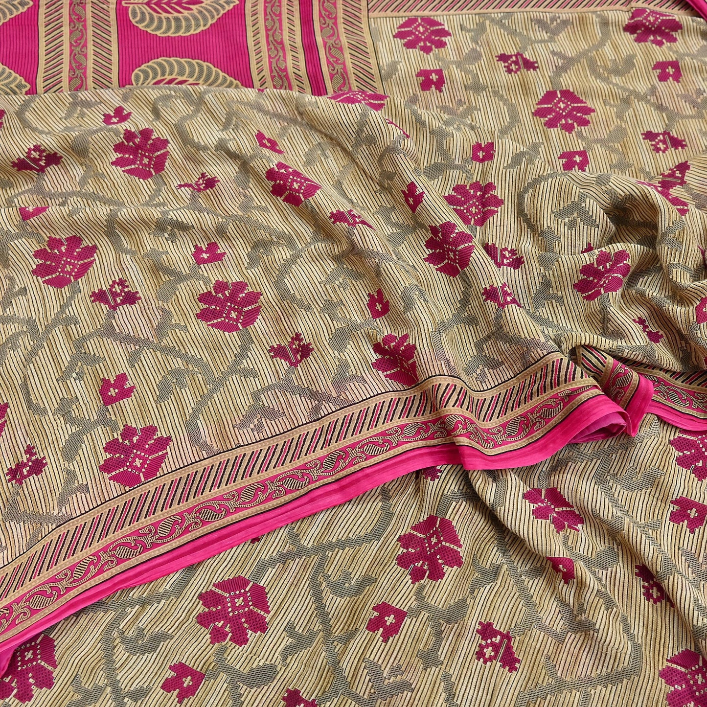 Indian Vintage Sari Pink & Beige Printed 100% Pure Cotton Sarees Craft Fabric 5Yd Soft Sewing Sarong Wrap Floral Boho Quilting Crafting Used