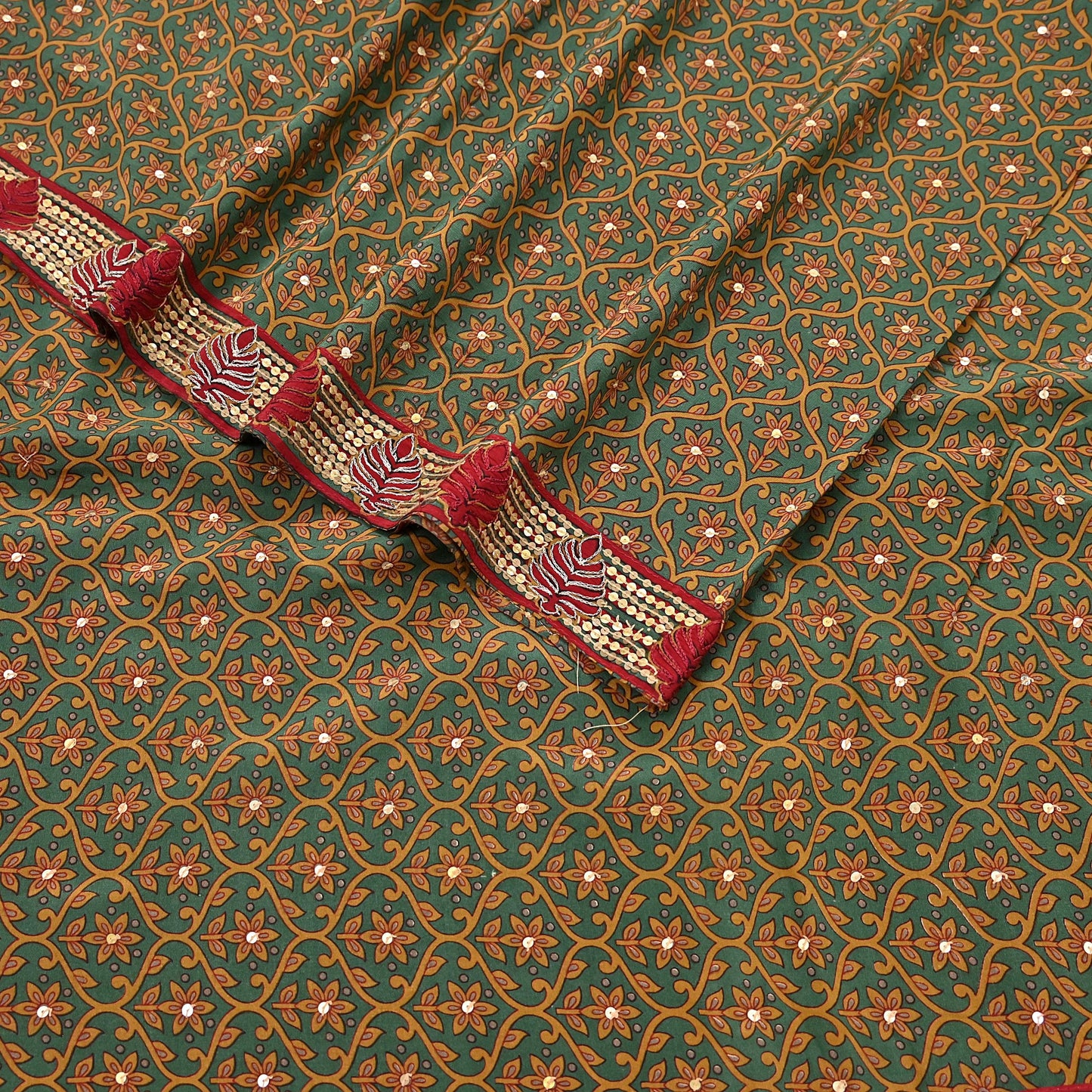 Indian Vintage Sari Green Pure Crepe Silk Hand Embroidered Saree 6yd Sewing Floral Craft Sequins Dress making Crafting Quilting
