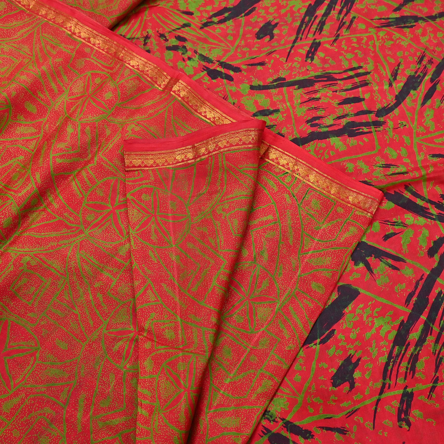 Indian Vintage Sari Red Printed Pure Silk Sarees 6yd Sewing Craft Fabric Soft Dress Making Upcycle Crafting Quilting Used Zari