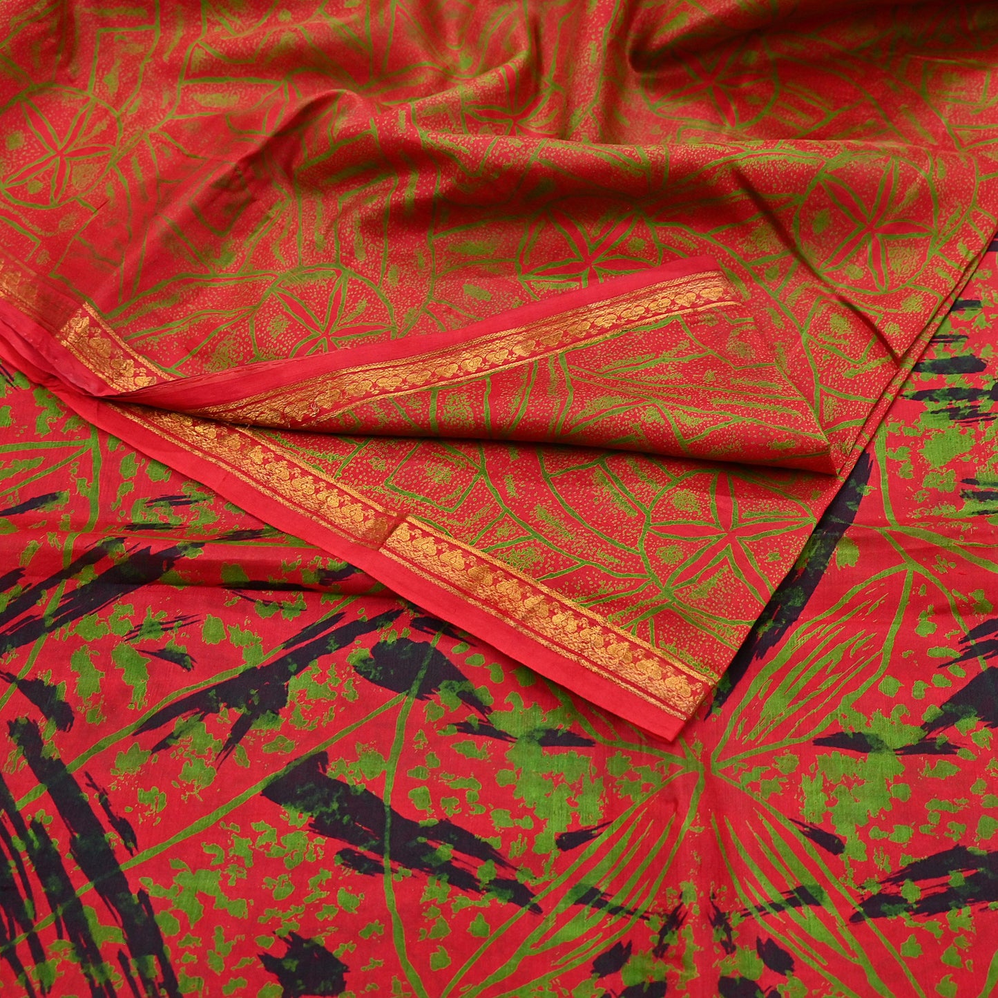 Indian Vintage Sari Red Printed Pure Silk Sarees 6yd Sewing Craft Fabric Soft Dress Making Upcycle Crafting Quilting Used Zari