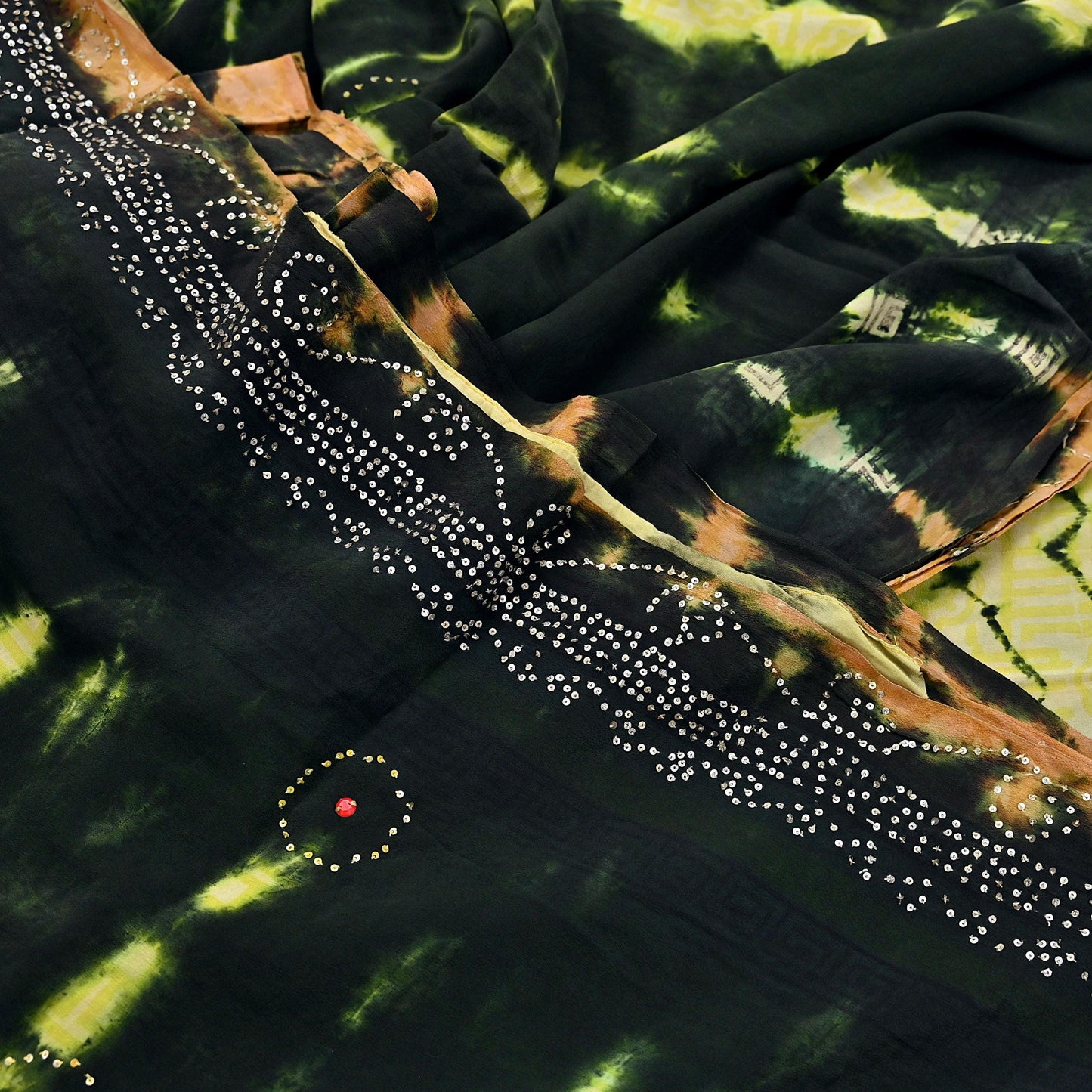 Indian Vintage Black & Yellow Saree Pure Crepe Silk Hand Embroidered Tie-Dye Sari Fabric 5yard Sewing Craft Fabric Ethnic zari
