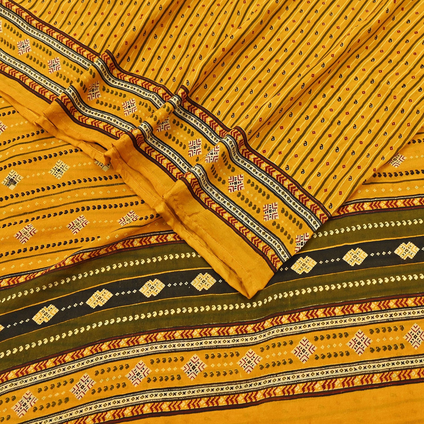 Indian Vintage Sari Yellow 100% Pure Silk Printed Sarees 6yd Sewing Craft Fabric Dress Making Soft Woven Border Upcycle Quilting