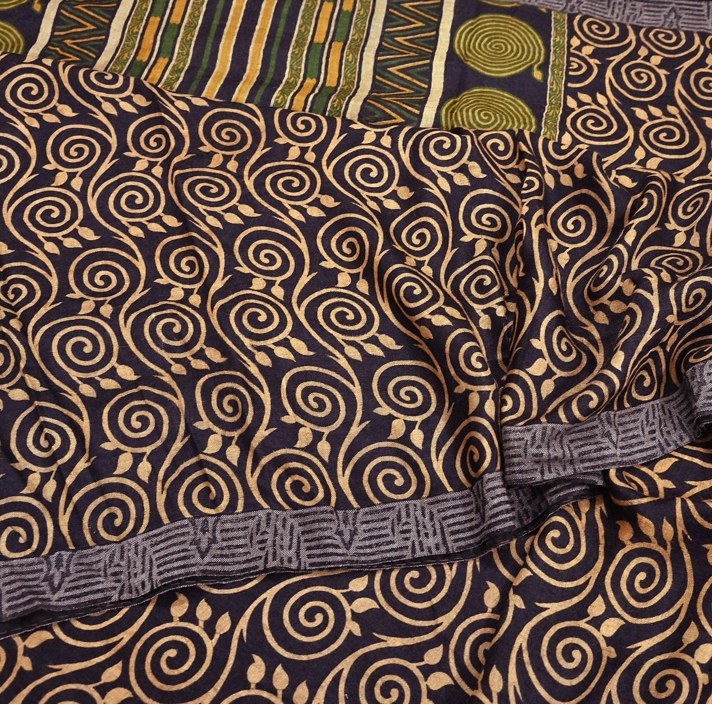 Indian Vintage Black & Beige Saree Pure Woolen Woven Printed Sari Warm Craft Fabric 6Yd Woven Border Dress making Crafting Dress Designing