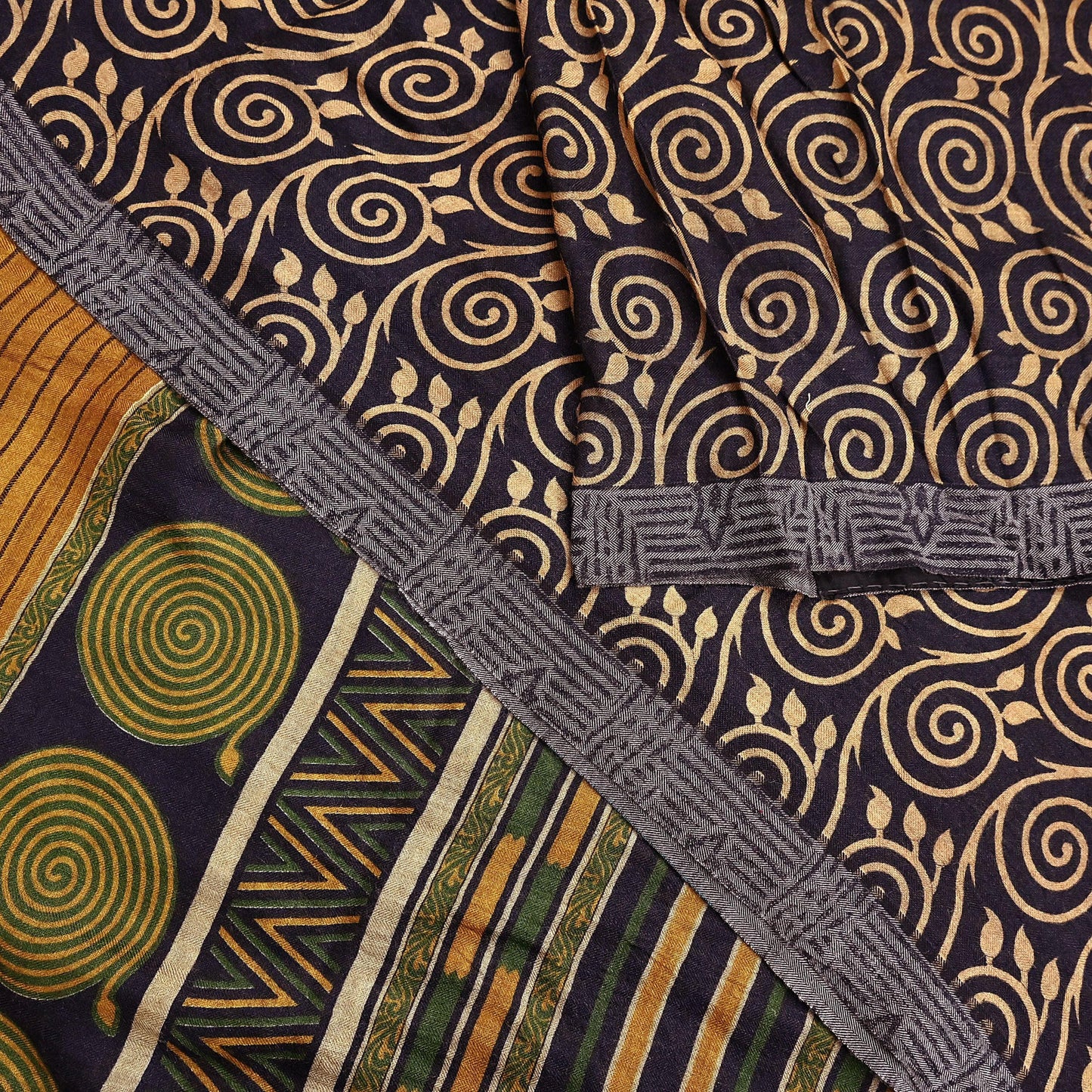 Indian Vintage Black & Beige Saree Pure Woolen Woven Printed Sari Warm Craft Fabric 6Yd Woven Border Dress making Crafting Dress Designing