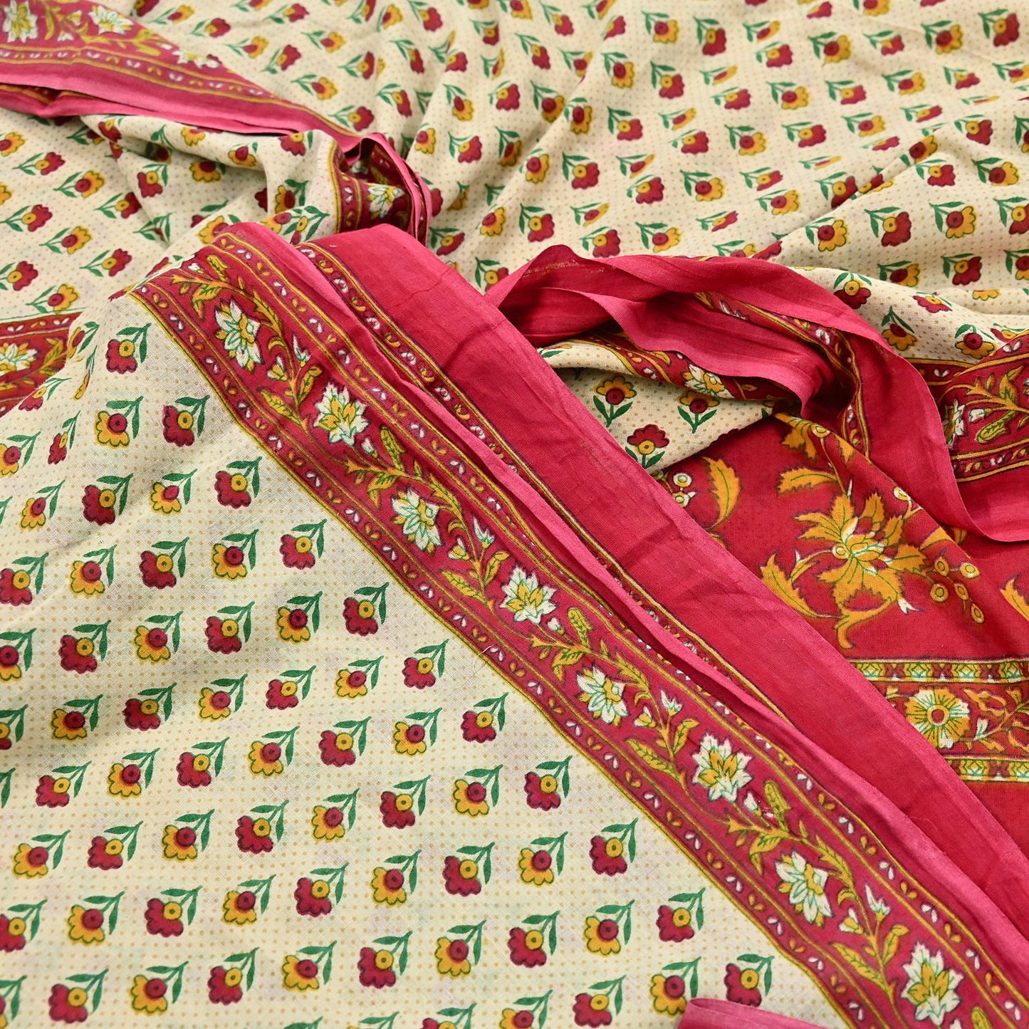 Indian Vintage Sari Red & Ivory Printed 100% Pure Cotton Sarees Craft Fabric 5Yard Sewing Sarong Wrap Boho Floral Dress making Quilting Soft