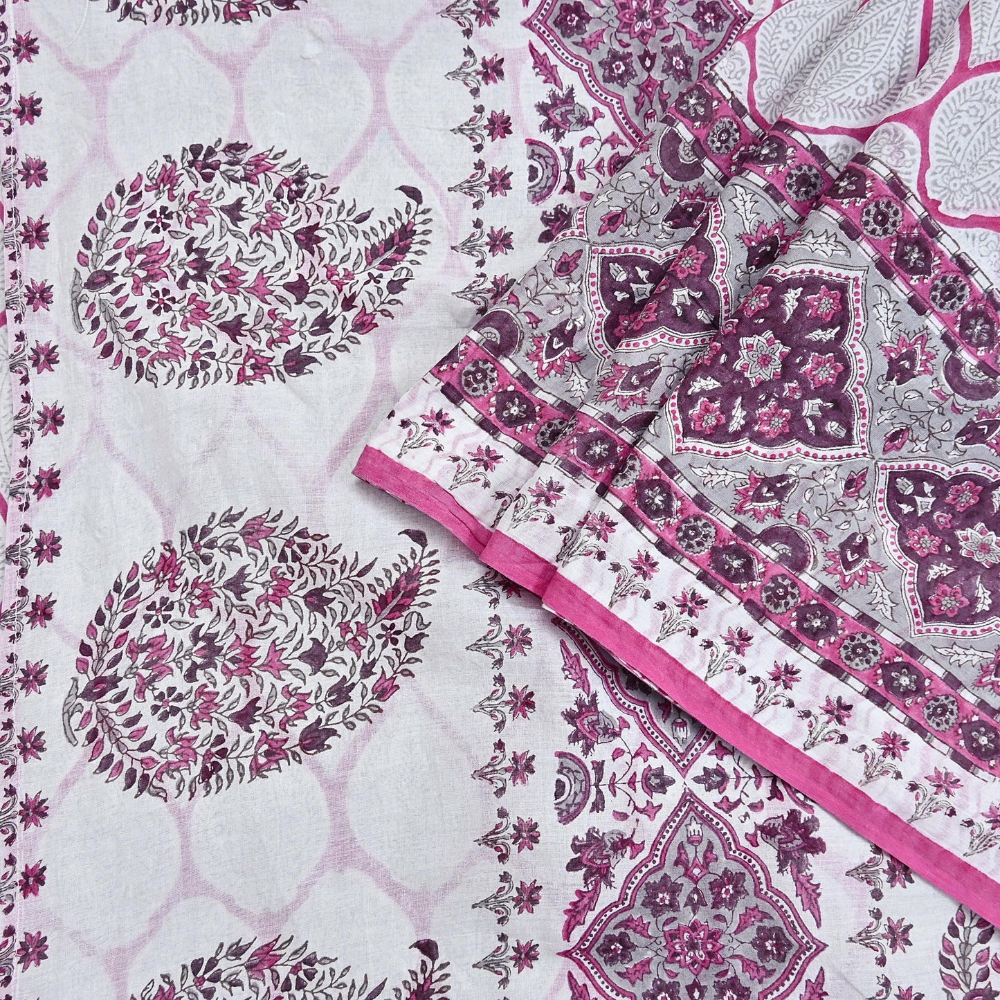 Indian Vintage Sari White & Pink Printed Pure Cotton Sarees Craft Fabric 5Yd Sewing Sarong Wrap Boho Floral Quilting Dress making