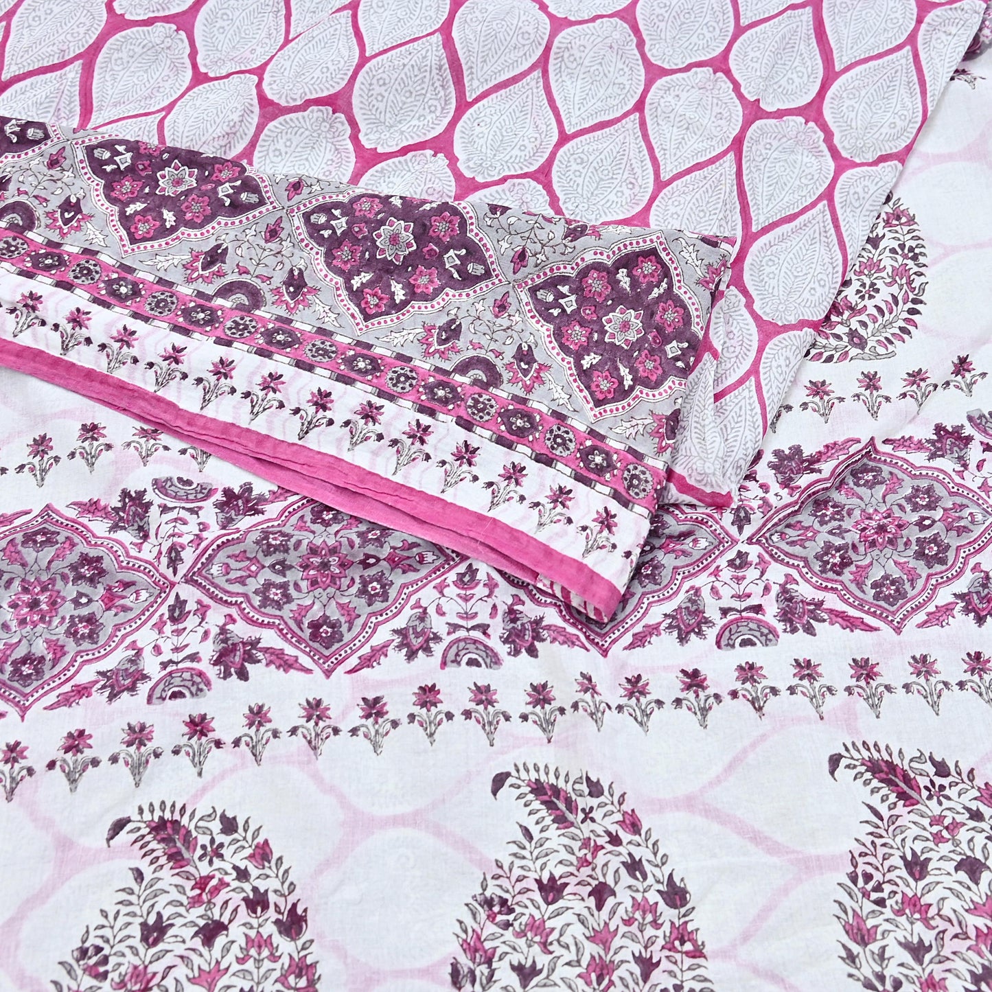 Indian Vintage Sari White & Pink Printed Pure Cotton Sarees Craft Fabric 5Yd Sewing Sarong Wrap Boho Floral Quilting Dress making