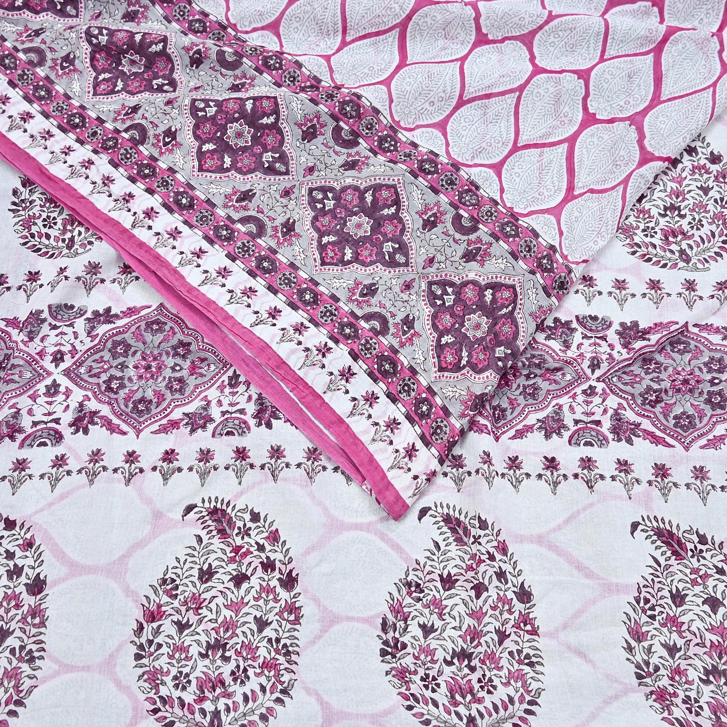 Indian Vintage Sari White & Pink Printed Pure Cotton Sarees Craft Fabric 5Yd Sewing Sarong Wrap Boho Floral Quilting Dress making