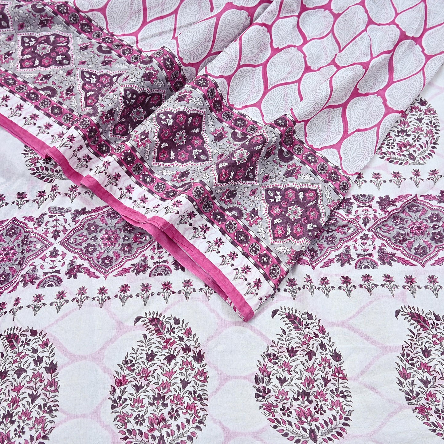 Indian Vintage Sari White & Pink Printed Pure Cotton Sarees Craft Fabric 5Yd Sewing Sarong Wrap Boho Floral Quilting Dress making