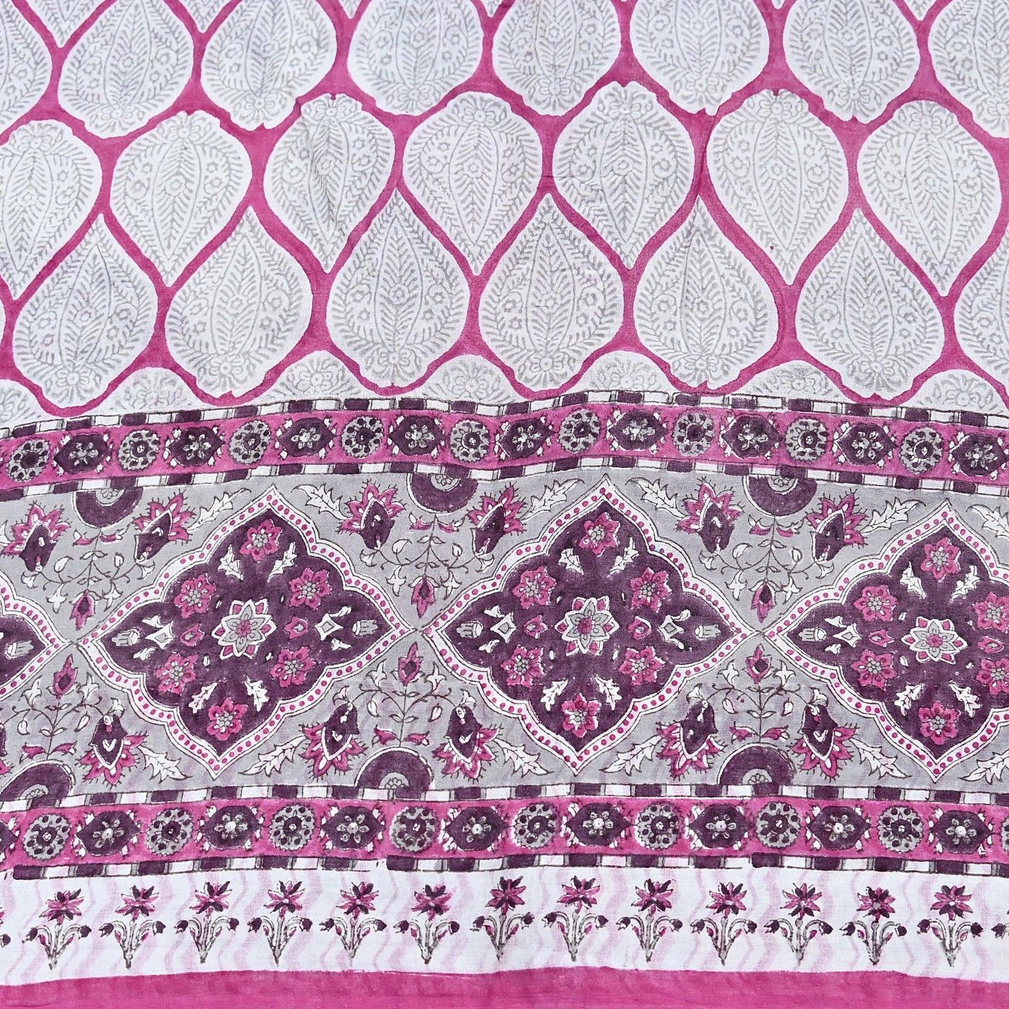 Indian Vintage Sari White & Pink Printed Pure Cotton Sarees Craft Fabric 5Yd Sewing Sarong Wrap Boho Floral Quilting Dress making