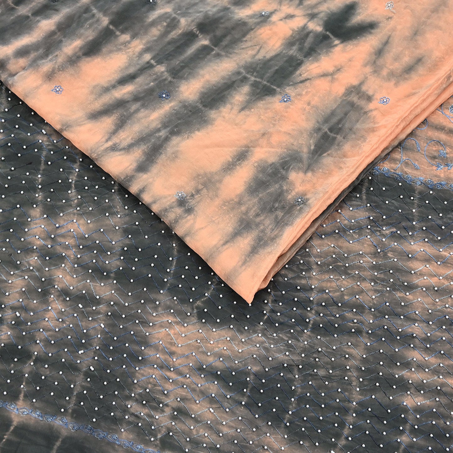 Indian Vintage Saree Peach & Black Pure Crepe Silk Hand Embroidered Tie-Dye Sari Fabric 5yard Sewing Craft Fabric Dressmaking Crafting Zari
