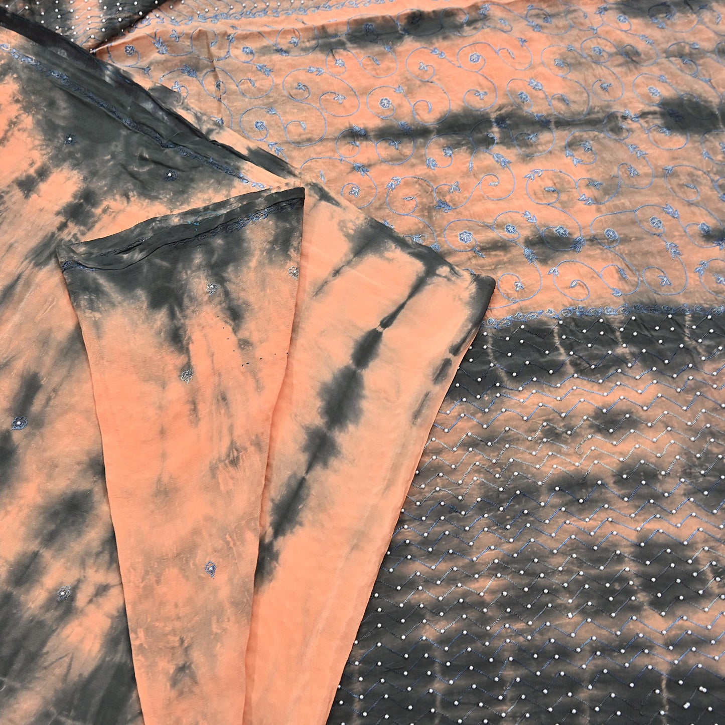 Indian Vintage Saree Peach & Black Pure Crepe Silk Hand Embroidered Tie-Dye Sari Fabric 5yard Sewing Craft Fabric Dressmaking Crafting Zari
